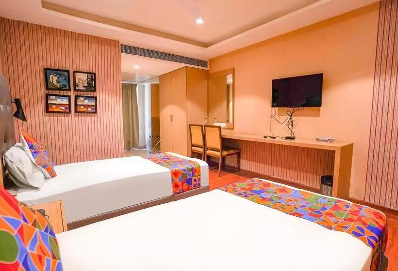 Fabhotel The Banyan