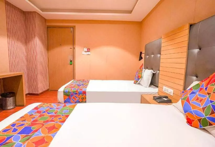 Fabhotel The Banyan