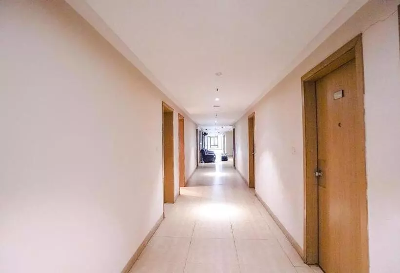 Fabhotel The Banyan