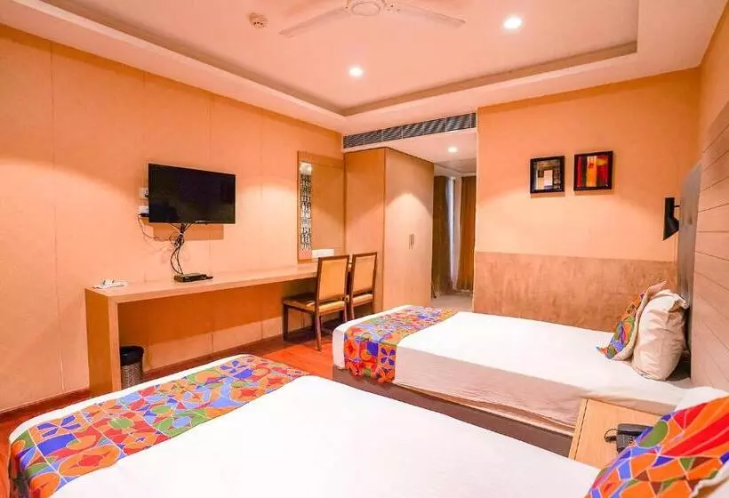 Fabhotel The Banyan