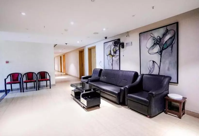 Fabhotel The Banyan