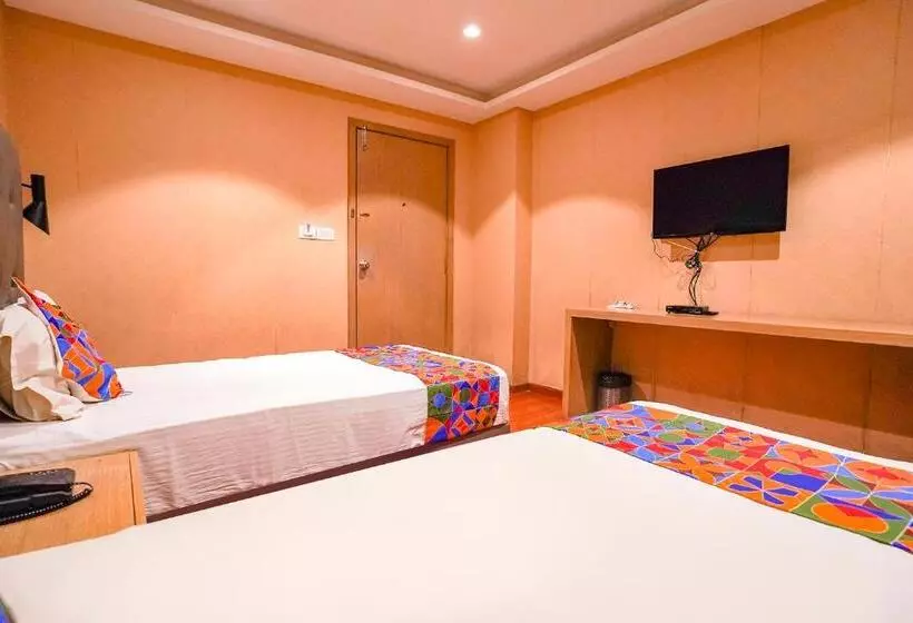 Fabhotel The Banyan