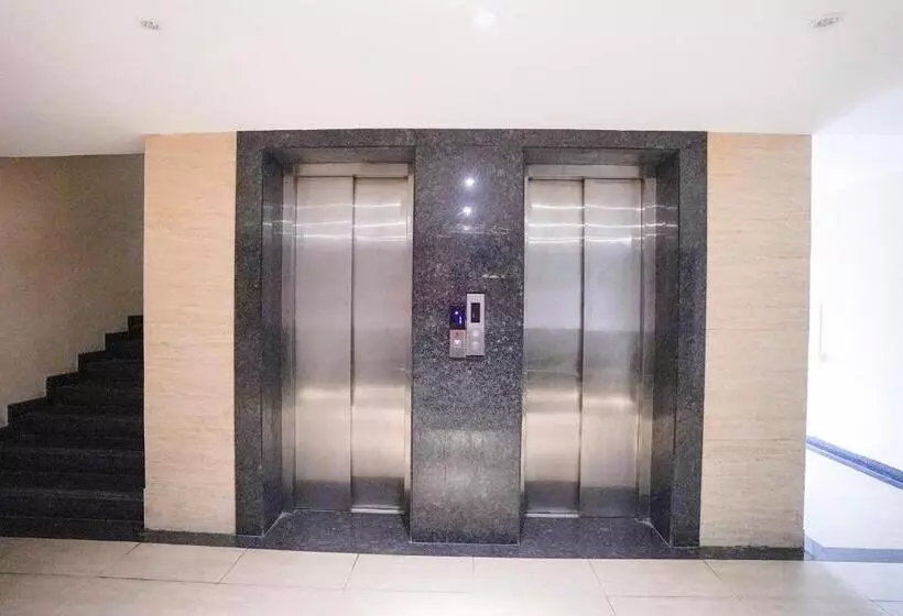 Fabhotel The Banyan