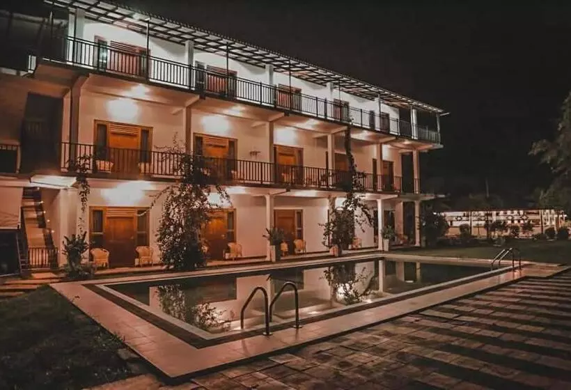 ホテル Chenemo Holiday Resort Next Katharagama
