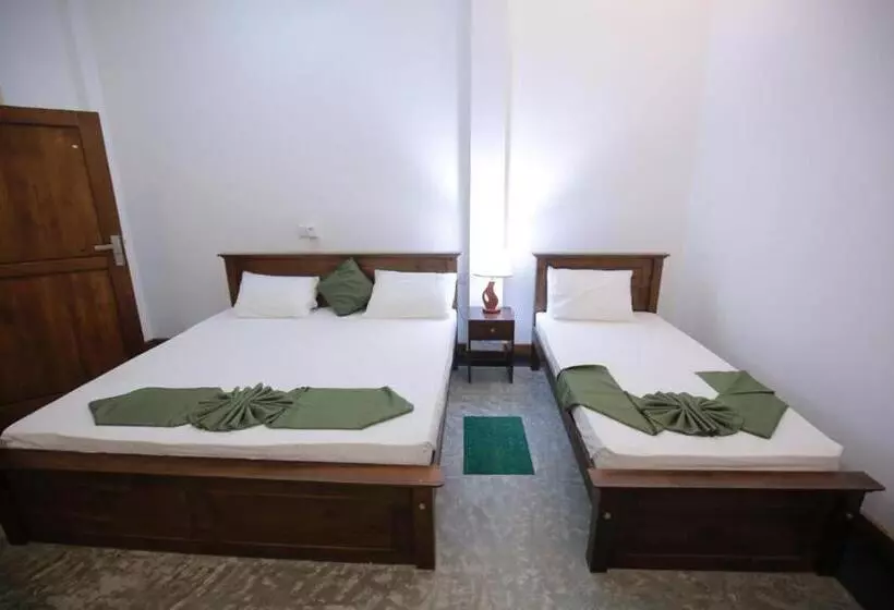 ホテル Chenemo Holiday Resort Next Katharagama