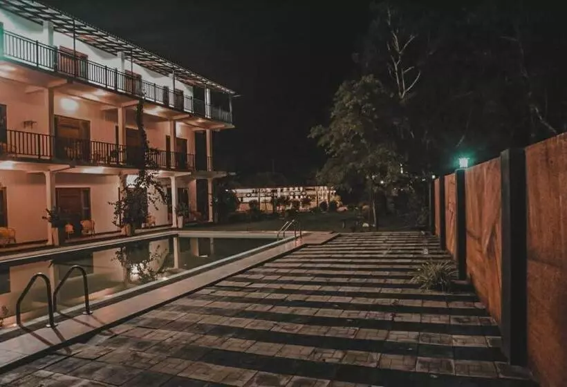 ホテル Chenemo Holiday Resort Next Katharagama