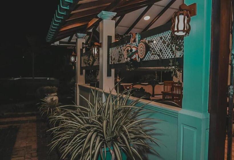 Hotel Chenemo Holiday Resort Next Katharagama