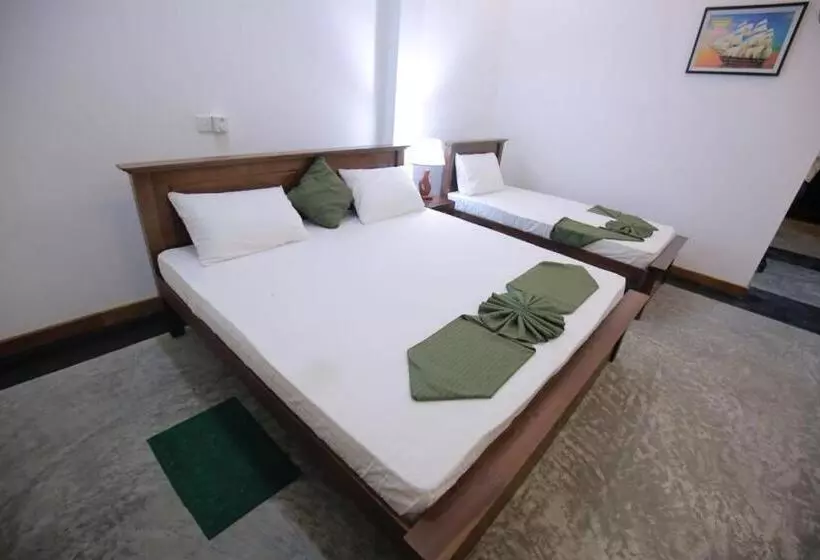 ホテル Chenemo Holiday Resort Next Katharagama