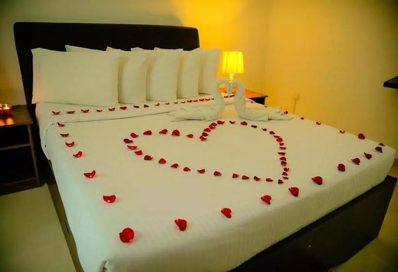 Hotelli Eco Resort Kandy