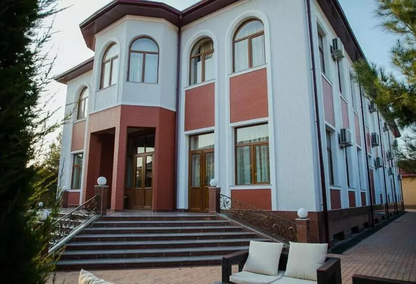 هتل Majestic Palace