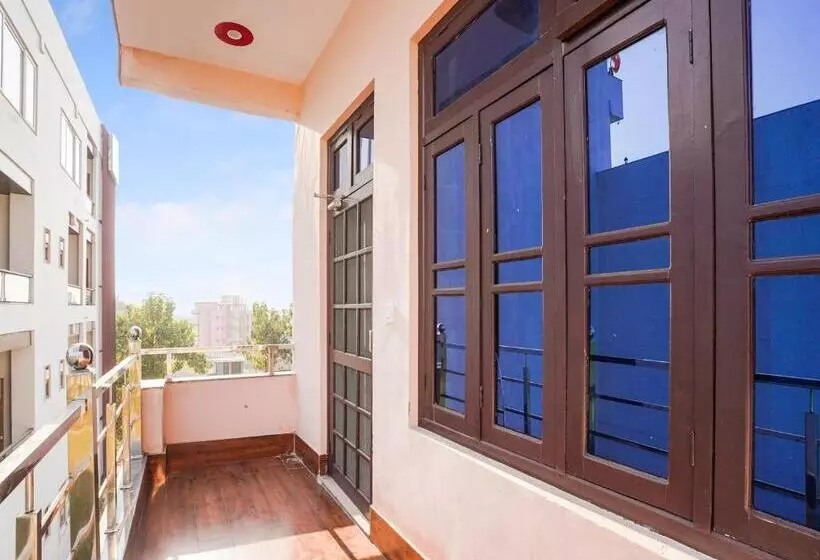Hôtel Oyo 81181 Mann