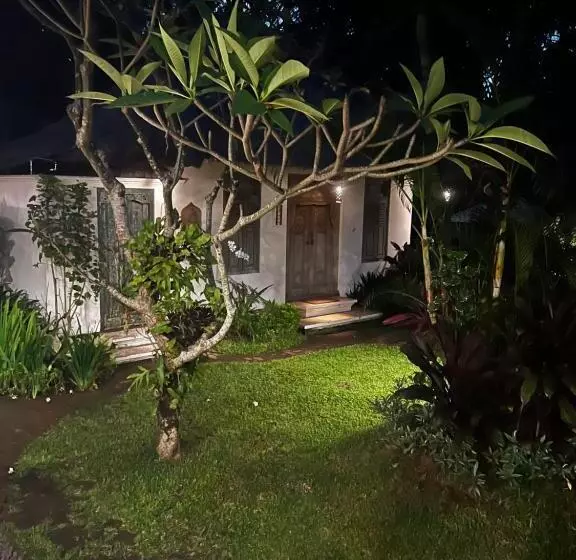 Hotelli Rumah Kelapa Senang