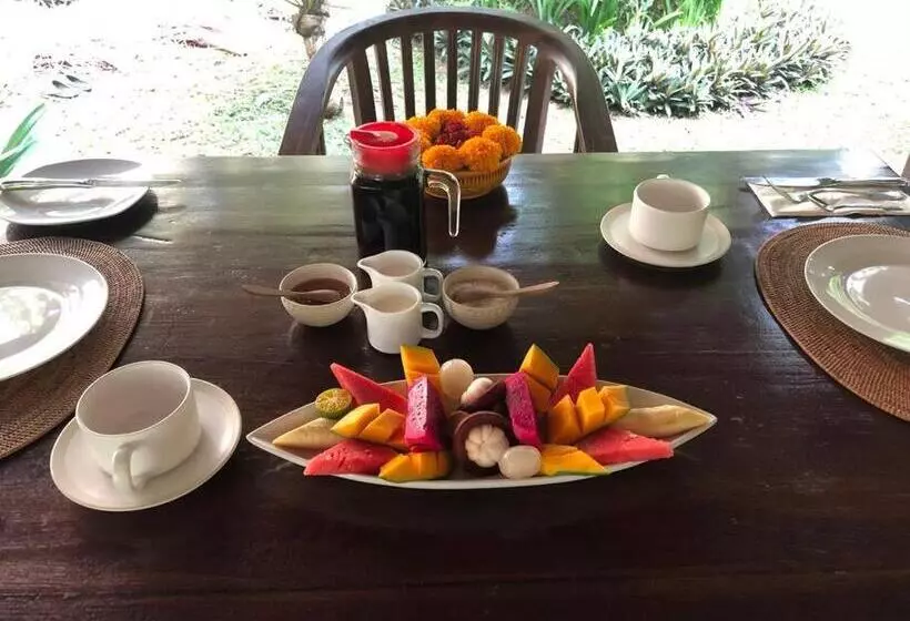 Hotelli Rumah Kelapa Senang