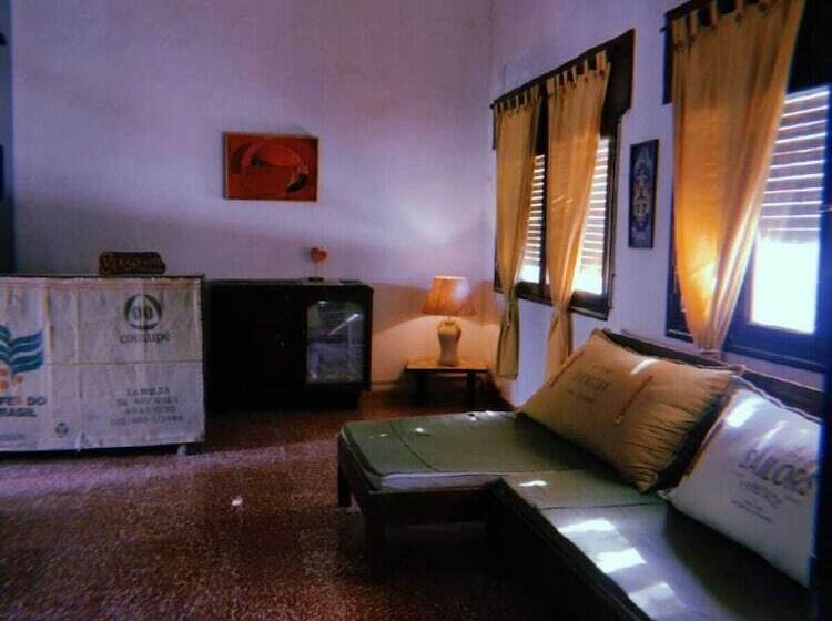 Jaracanda Hostel San Marcos