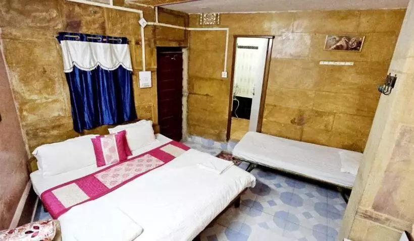 Nomadic Backpackers Hostel