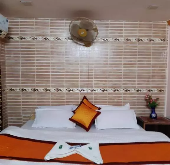 Nomadic Backpackers Hostel