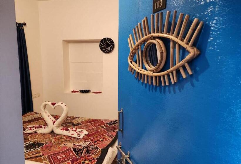 Pension Blue Eye Hostel