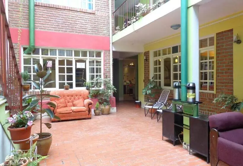 پانسیون Eucalyptus Potosi