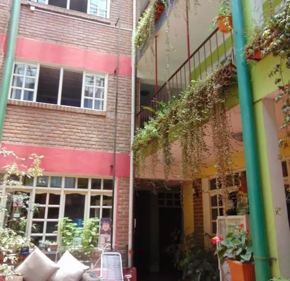 پانسیون Eucalyptus Potosi