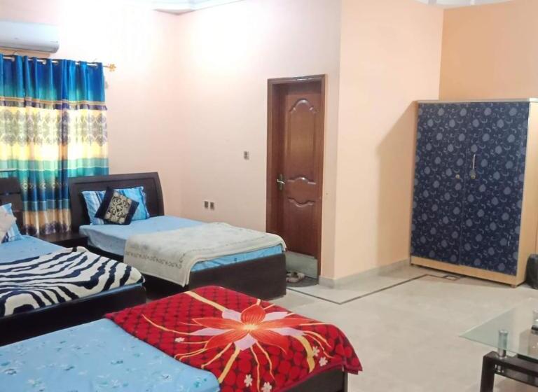 پانسیون Family Guest House In Gulshan E Iqbal , Block 10