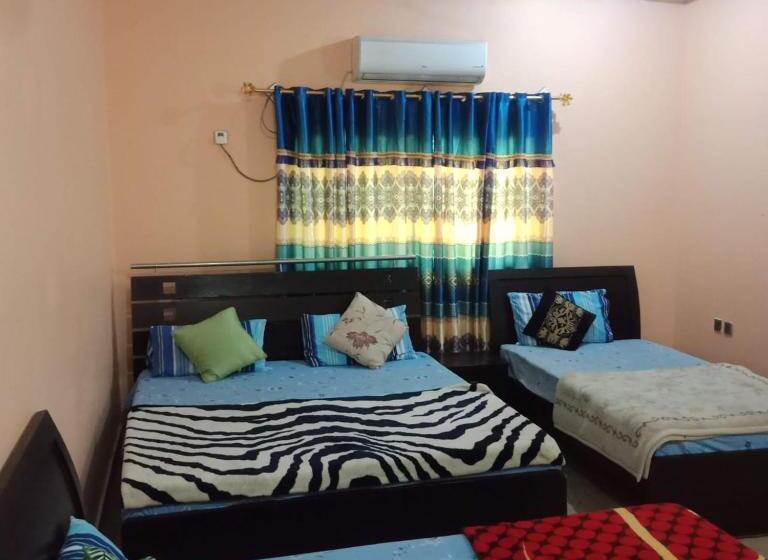 پانسیون Family Guest House In Gulshan E Iqbal , Block 10