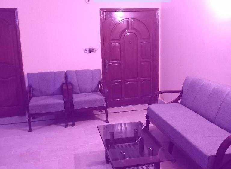 پانسیون Family Guest House In Gulshan E Iqbal , Block 10