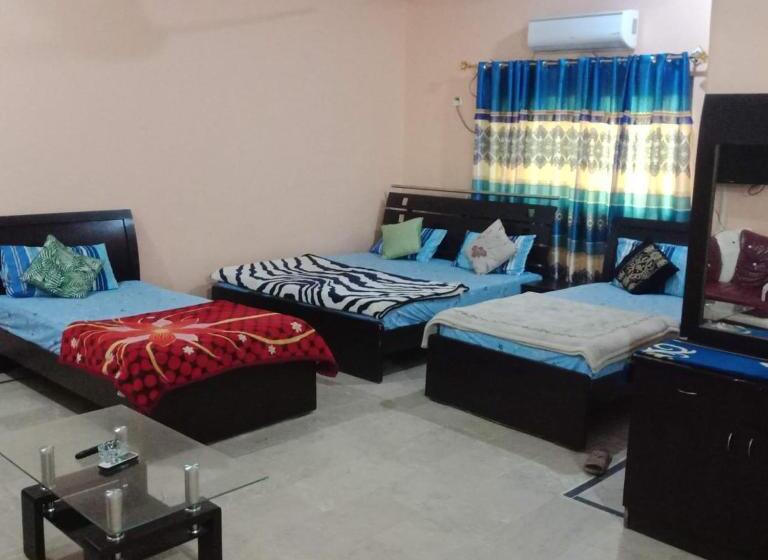 پانسیون Family Guest House In Gulshan E Iqbal , Block 10