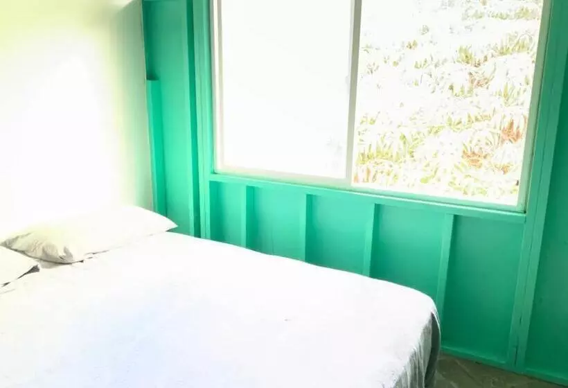 ペンション Simple Rustic Studio Deluxe Bed In Tropical Fruits Garden
