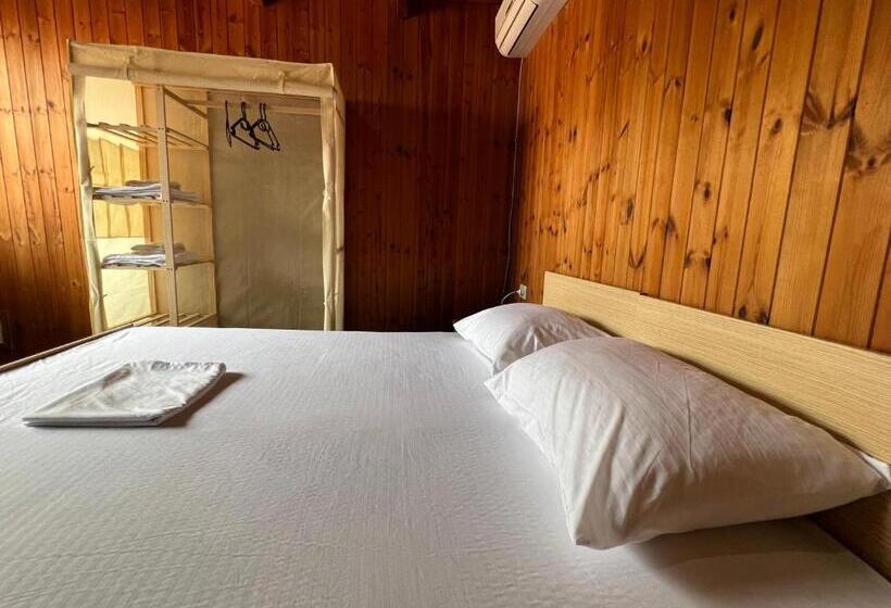 استراحتگاه Miqt Beach   Bungalows