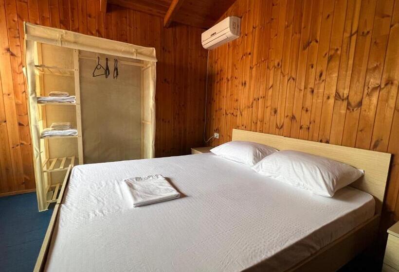 استراحتگاه Miqt Beach   Bungalows