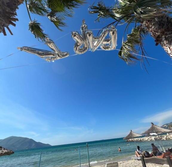 استراحتگاه Miqt Beach   Bungalows