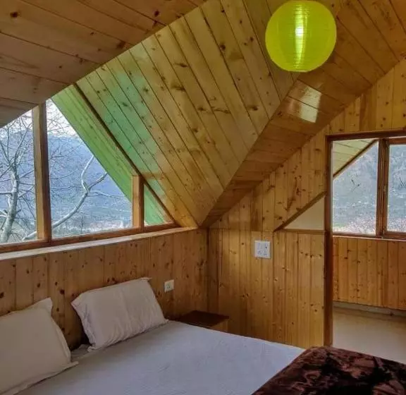 Lomakeskus Shivam Cottage Naggar, Manali
