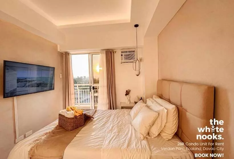 The White Nooks At Verdon Parc