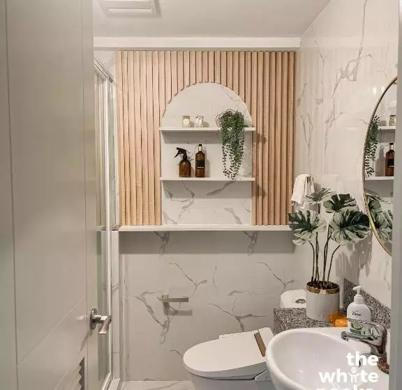 The White Nooks At Verdon Parc