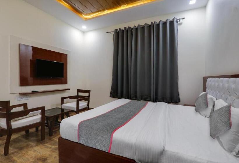 Townhouse 1259 Hotel Trijal Inn