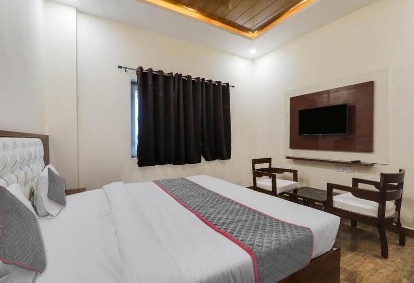 Townhouse 1259 Hotel Trijal Inn