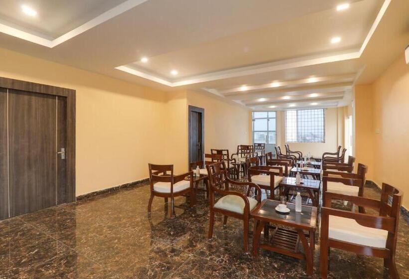 Townhouse 1259 Hotel Trijal Inn