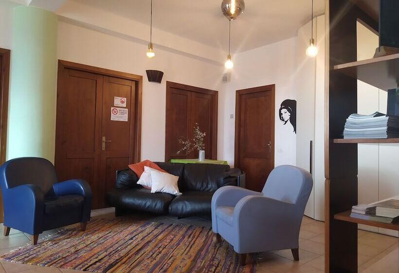 Room In B&b Note Di Stelle Resort A Marrubiu