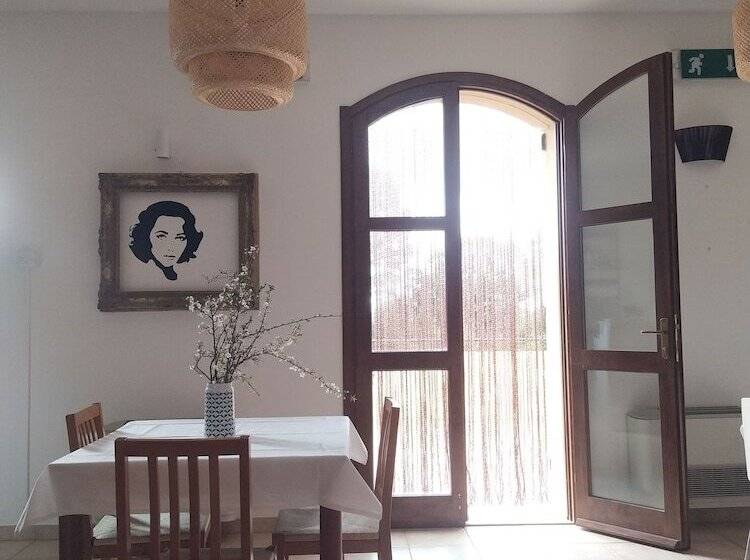 Room In B&b Note Di Stelle Resort A Marrubiu