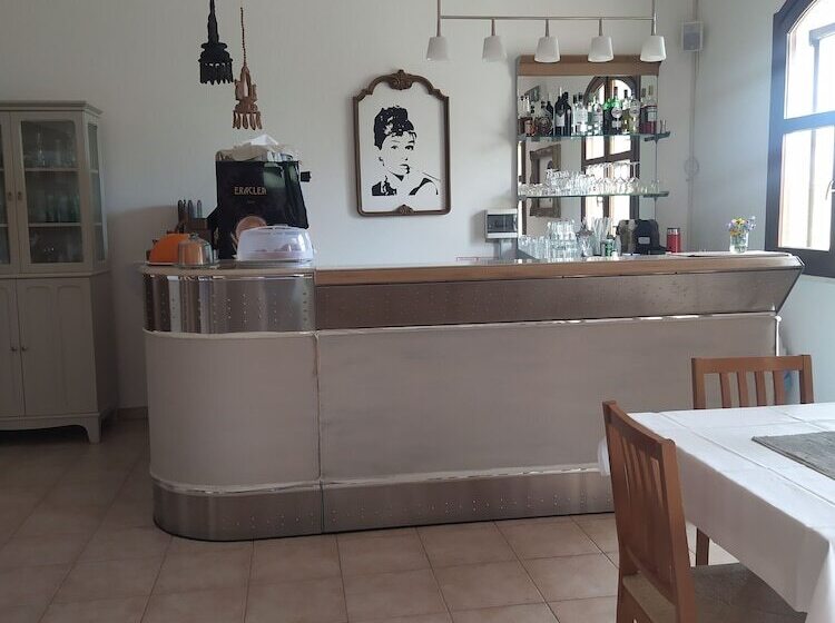 Room In B&b Note Di Stelle Resort A Marrubiu