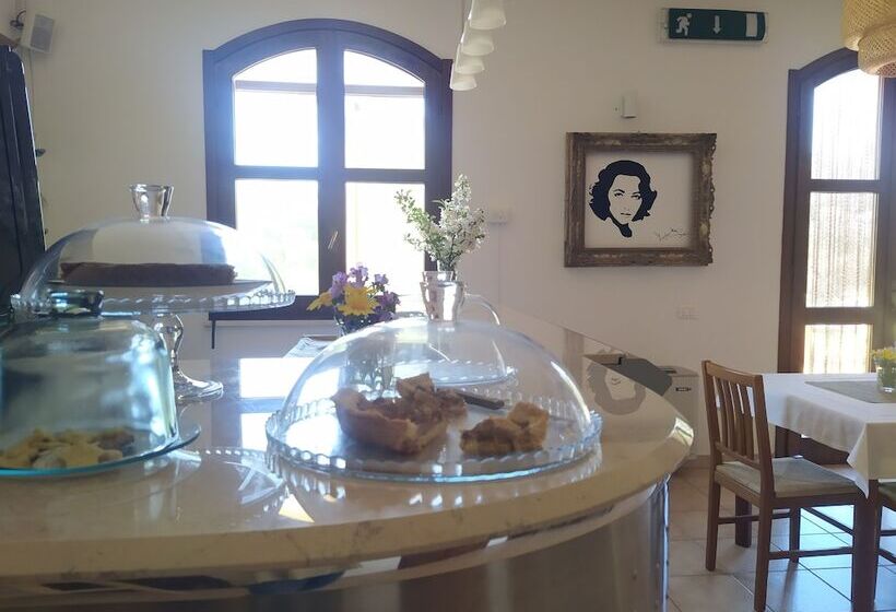 Room In B&b Note Di Stelle Resort A Marrubiu