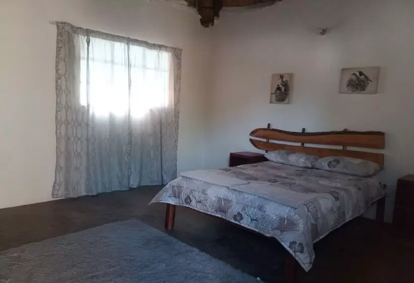 تختخواب و صبحانه Mpora River Lodge