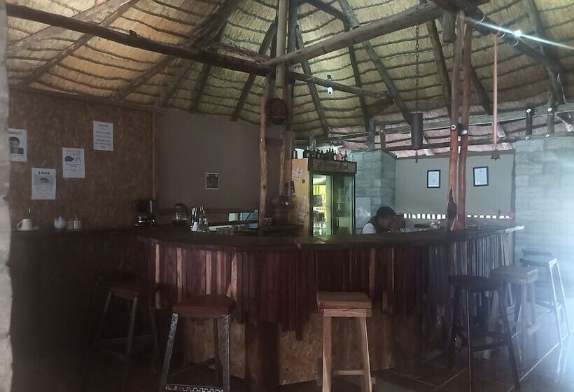 تختخواب و صبحانه Mpora River Lodge