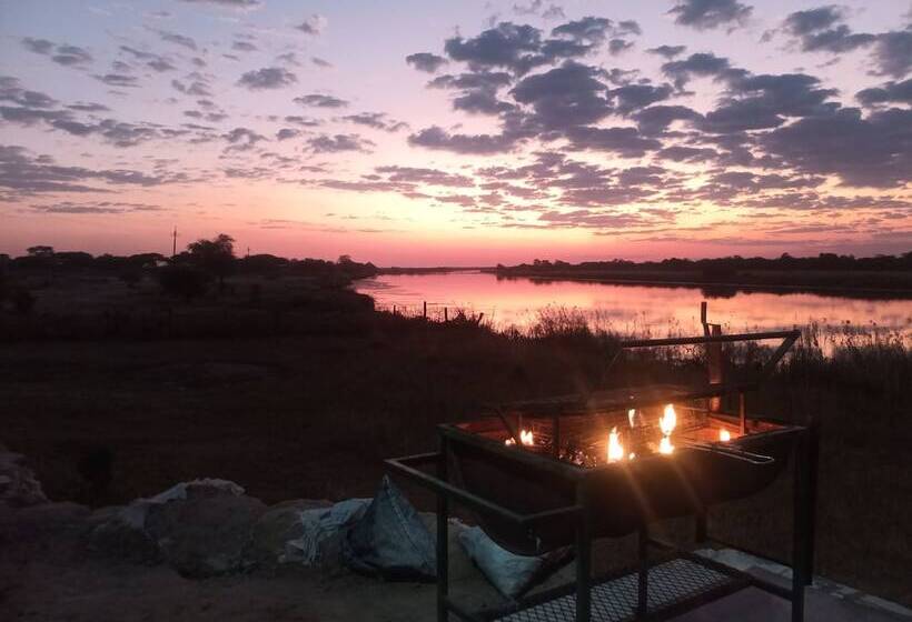 تختخواب و صبحانه Mpora River Lodge