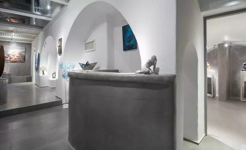 تختخواب و صبحانه Oia Treasures Art Suites