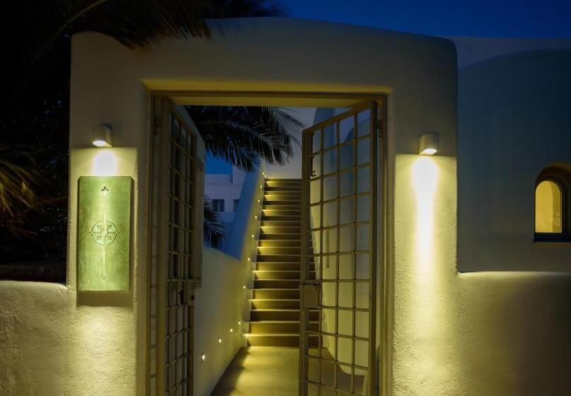 تختخواب و صبحانه Oia Treasures Art Suites