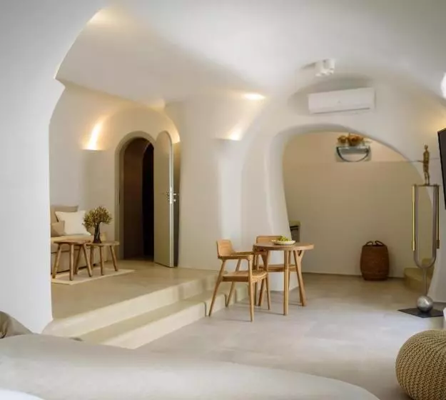 تختخواب و صبحانه Oia Treasures Art Suites