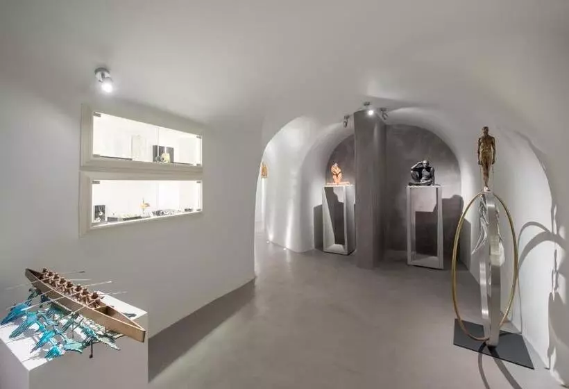 تختخواب و صبحانه Oia Treasures Art Suites