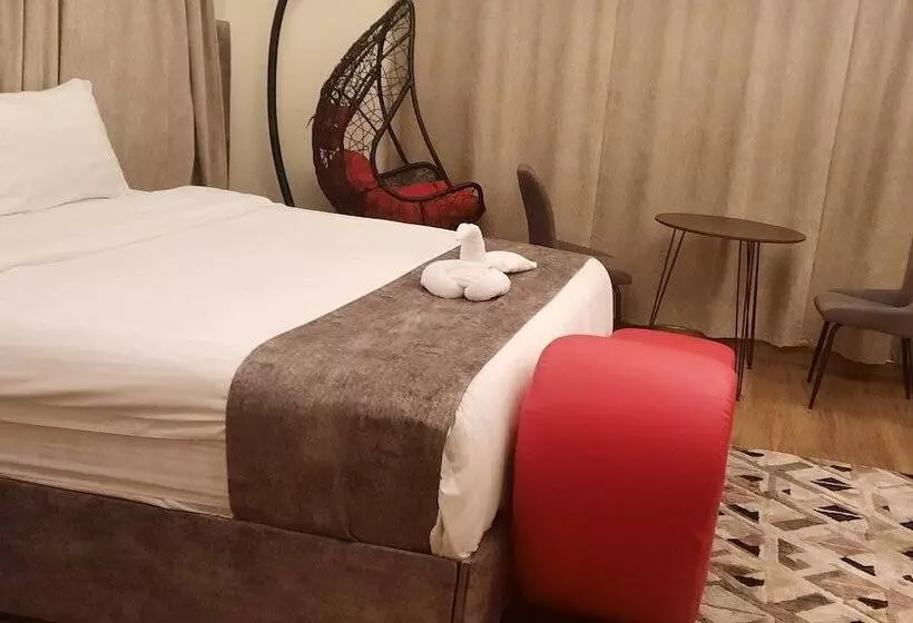 Golden Tulip Abha