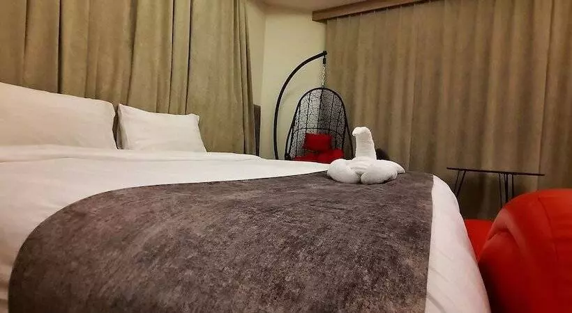 Golden Tulip Abha